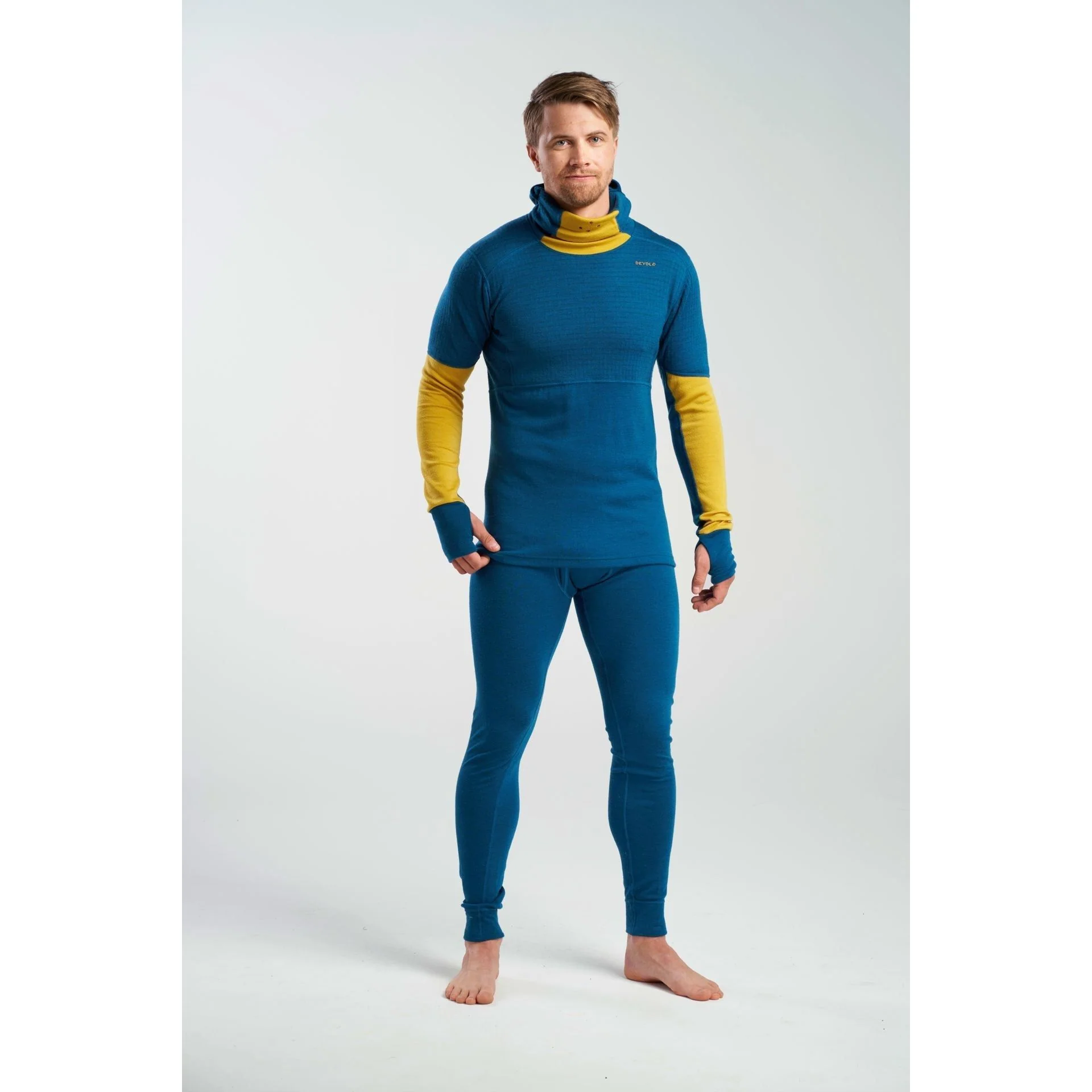 Men's Expedition Arctic Pro Merino 235 Hoodie - Image 4