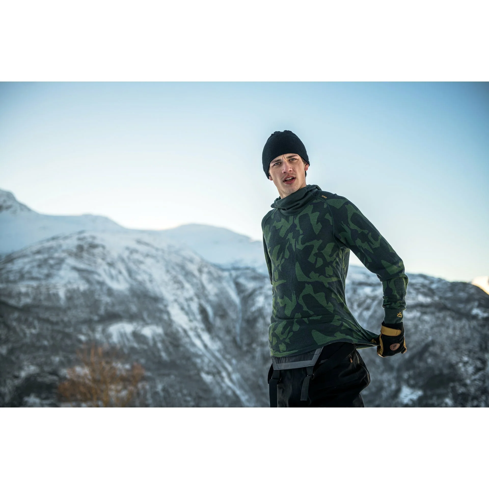 Men's Kvitegga Merino 230 Hoodie - Image 5